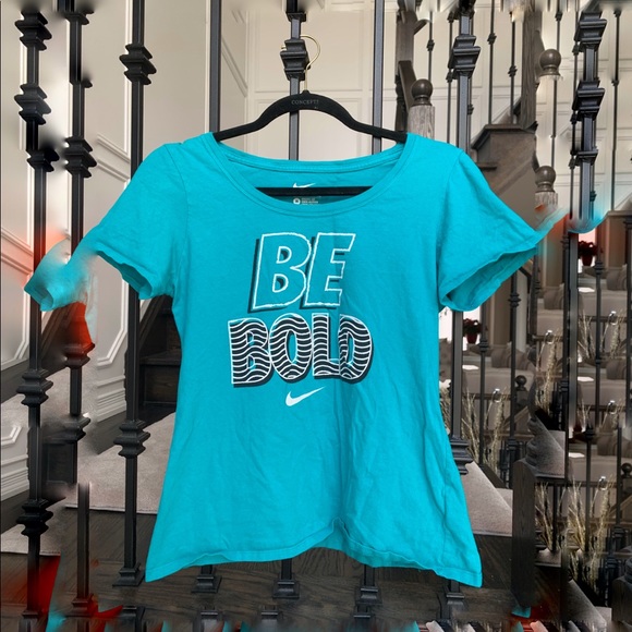 4 shirts!! For half the price of 1 - Picture 3 of 4